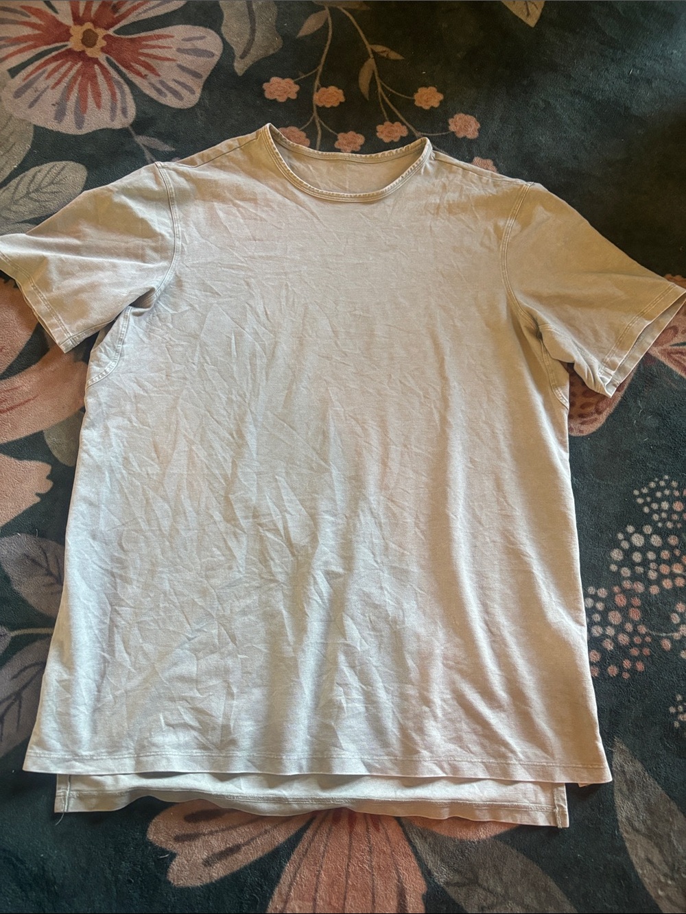 lululemon athletica Short Sleeve Crew Tee in Light green/grey